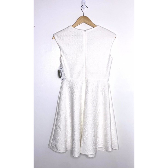 NWT Taylor Cream Color Embossed Flare Dress Size 4 ~ - Picture 5 of 6